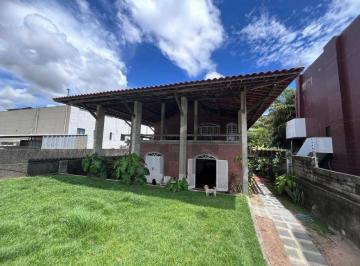 fb72e174330a41e49358e482c7775c95f94eaefb · Casa Comercial ou Residencial de 706m² para alugar, com 7 quartos (2 suítes), localizada em Piedade,