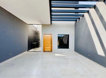 Casa de 3 quartos, Campo Grande · Lindo imóvel no Universitário, ideal para quem busca conforto e ótimo custo-benefício
