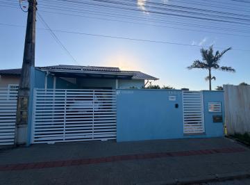 Foto 01 · Casa à venda no Centro de Penha-SC: 2 quartos, 1 sala, 2 banheiros, 1 vaga de garagem, 60,00 m² de á