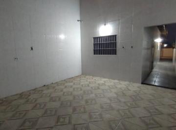 Foto 01 · Casa para locação em Sion, Itanhaém-SP: 2 quartos, 1 sala, 1 banheiro, 2 vagas de garagem - 49,68 m²
