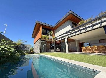 fts-19-17794643643031.jpg · Casa em Condomínio com 4 suítes e piscina na Lagoa da Conceição
