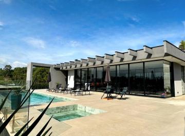 Casa · 1000m² · 5 Quartos · 4 Vagas ·
Casa de alto padrão à venda 1.000 m² – Condomínio Terras de São Jos