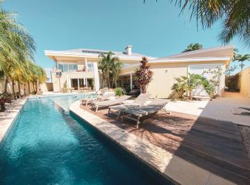 Casa · 930m² · 5 Quartos · 6 Vagas · 
                                Casa à venda – Estilo Neoclássico – 4 suítes – Condomínio Maison Du