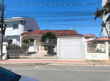 Casa · 205m² · 3 Quartos · 2 Vagas · CASA 03 com piscina e Edicula  Barreiros
