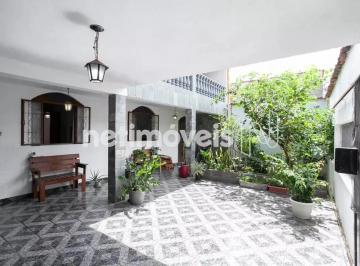 Casa · 300m² · 4 Quartos · 2 Vagas · Casa 4 quartos no Conjunto Celso Machado
