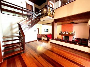 Casa · 300m² · 4 Quartos · 2 Vagas · Casa com 4 quartos, piscina, vaga, churrasqueira e Sacada no bairro Jardim Itu