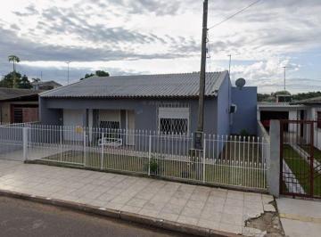 Casa · 300m² · 3 Quartos · 4 Vagas · casa com 03 quartos um sendo suite com 04 vagas de garagem