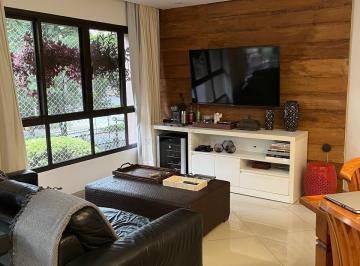 Apartamento · 130m² · 4 Quartos · 2 Vagas · Apartamento reformado em Alphaville com 4 quartos e 2 vagas