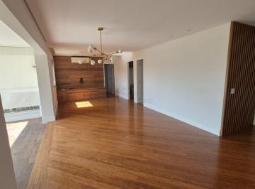 Apartamento · 132m² · 3 Quartos · 2 Vagas · Apartamento 3 dorms com sacada e ar no Edifício Ghaia