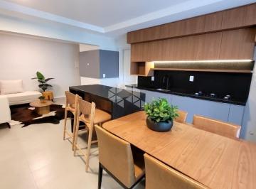 Apartamento · 105m² · 2 Quartos · Apartamento com 02 dormitórios, finamente mobiliado, no Centro