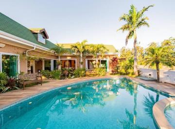 Casa · 480m² · 4 Quartos · 8 Vagas · Casa Paradisíaca á venda no condomínio FAZENDA SERRAZUL 2 or R$ 4.876.000