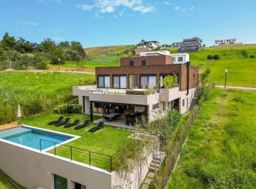 Casa · 401m² · 5 Quartos · 6 Vagas · Casa com 5 suítes no condomínio FAZENDA SERRAZUL II por R$ 5