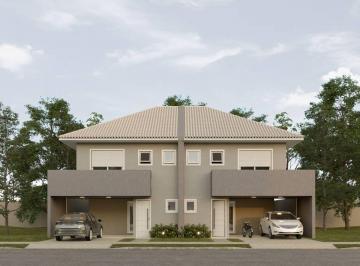 Casa de 3 quartos, Curitiba · Casa alto padrão à venda em Orleans, Curitiba