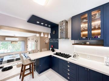 Casa · 585m² · 4 Quartos · 4 Vagas · Excelente casa com 4 dormitórios no bairro Trindade - Florianopolis/SC