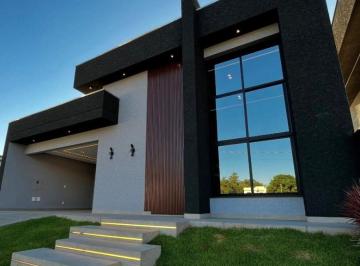 Casa de 4 quartos, Mogi das Cruzes · Casa Aruã Brisas