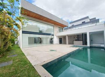 Casa · 660m² · 6 Quartos · 3 Vagas · Casa triplex á venda com 5 suítes, 03 vagas na Barra da Tijuca Rio de janeiro. 
