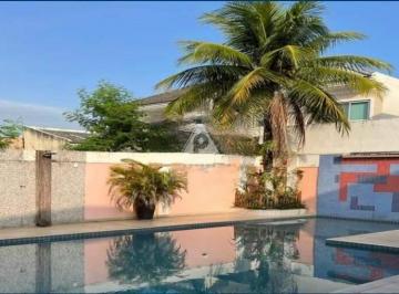 Casa · 604m² · 4 Quartos · 3 Vagas · Casa Triplex em condomínio, com 4 Quartos, sendo 3 suítes(1master), piscina - Barra da Tijuca