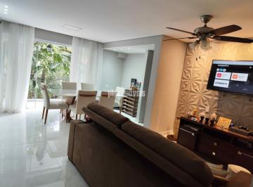 Apartamento · 79m² · 2 Quartos · 1 Vaga · Lindo apartamento reformado no Real Parque !