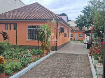 Casa · 276m² · 3 Quartos · 5 Vagas · Excelente casa linear - para fins comerciais ou residenciais - 276m² area cosntruída - 600 m² de ter