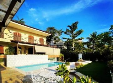 Casa · 313m² · 5 Quartos · 3 Vagas · Casa de Alto Padrão no Condomínio Eldorado com Piscina, 5 Quartos e Segurança 24h