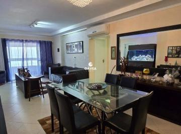 Apartamento · 165m² · 4 Quartos · 2 Vagas · Apartamento à venda no Guilhermina em Praia Grande.