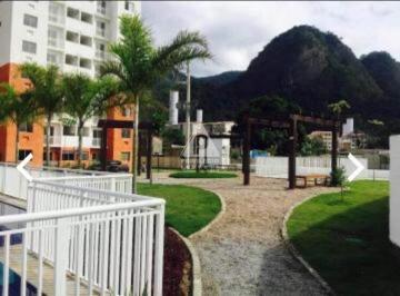 Apartamento · 48m² · 2 Quartos · 1 Vaga · Apartamento 2 quartos,1 vaga e totalmente mobiliado no condomínio Village Vip - Jacarepaguá