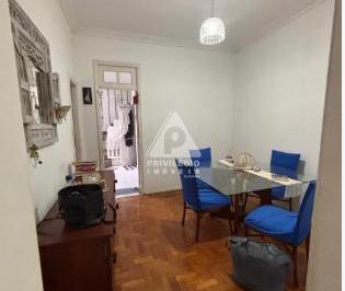 Casa · 100m² · 4 Quartos · Apartamento tipo casa dentro de um Vila de 4 quartos, com terraço
