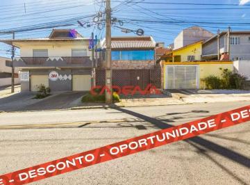 Casa · 201m² · 4 Quartos · 2 Vagas · Sobrado à venda no bairro Xaxim