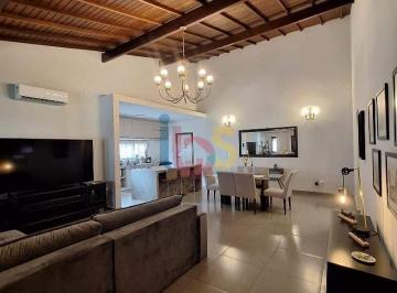 Casa · 200m² · 3 Quartos · 2 Vagas · Vendo Casa Individual com 03 Suítes em Porto Seguro