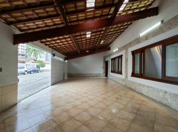 Casa · 178m² · 4 Quartos · 5 Vagas · Espaçosa Casa com 3 Suítes à Venda na Vila Caicara, Praia Grande