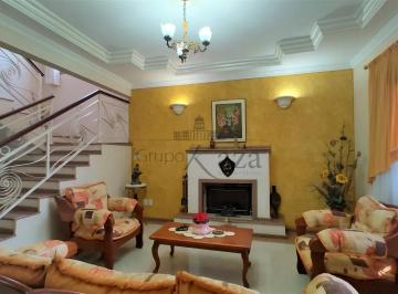 Casa · 333m² · 5 Quartos · 2 Vagas · Oportunidade - Casa Sobrado - Condomínio Recanto da Serra - Urbanova II - 5 Dormitórios - 270m².