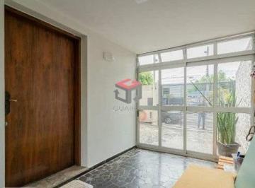 Casa · 383m² · 7 Quartos · 4 Vagas · Sobrado com 383m² localizado no Bairro Planalto Paulista em São Paulo.