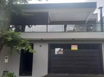 Casa · 170m² · 2 Vagas · Sobrado Moderno e Reformado na Vila Cecília Maria, Santo André!
