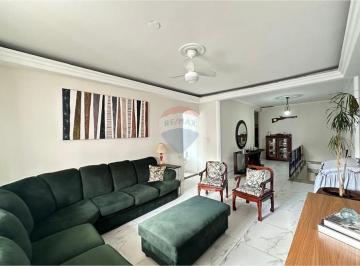 Apartamento · 180m² · 3 Quartos · Apartamento em Peruíbe, SP!