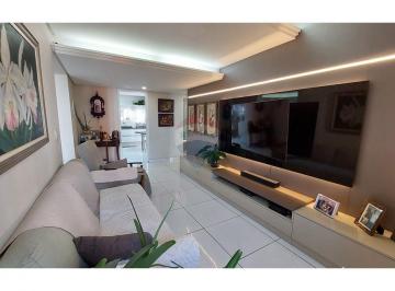 Apartamento · 176m² · 3 Quartos · 2 Vagas · Apartamento REFORMADO no Espinheiro 176m², 3 quartos, Zona norte- Recife.