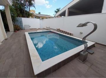 Casa · 400m² · 5 Quartos · 2 Vagas · Casa em condomínio com 04 suítes e piscina