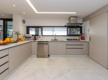 a05145d9-da67-4d1e-8ee0-2f99be1ca3d5 · Casa no condomínio Condomínio Reserva 8 para venda com 3 quartos, sendo 3 suítes, 514m²