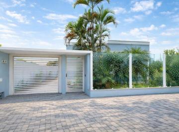 Casa · 312m² · 4 Quartos · 3 Vagas · Casa de 4 Dormitórios e 3 vagas de garagem em Canoas.