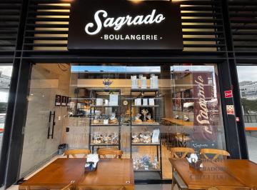 Comercial · 105m² · 1 Vaga · Negócio Resiliente: Ampla Loja Alugada para Boulangerie no Noroeste