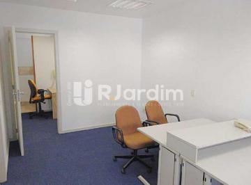 Comercial · 30m² · Sala Comercial | 30m² | Portaria 24 Horas | Centro