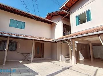 Casa · 65m² · 2 Quartos · 1 Vaga · Casa piso superior com 2 dormitórios no bairro Água Verde