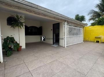 25154753_4.jpg · Casa com piscina à venda em Canoas