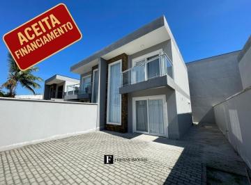 Casa · 105m² · 2 Quartos · 2 Vagas · Sobrado perto do mar em Pontal do Sul
