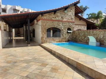 Casa · 170m² · 3 Quartos · 4 Vagas · Casa com 3 quartos à venda em Maitinga - SP