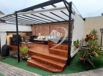 Casa · 191m² · 4 Quartos · 5 Vagas · Sobrado à venda, área terreno 215m², área construída 191.25m², 4 dormitórios, 3 suítes, 5 vagas de g