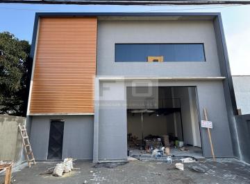 Comercial · 240m² · 3 Vagas · Galpão em Caxingui  -  São Paulo