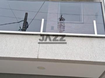 Casa · 76m² · 2 Quartos · 1 Vaga · Sobrado com 2 Suítes, Closet e Hidromassagem no Caiçara em Praia Grande