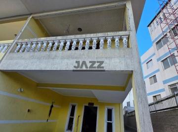 Casa · 162m² · 3 Quartos · 3 Vagas · Sobrado Semi-Isolado com 3 Dormitórios, Espaço Gourmet e Sacadas a 300m da Praia no Solemar