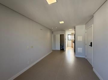 Apartamento · 70m² · 2 Quartos · 2 Vagas · Apartamento 2 suítes no Centro, Florianópolis.