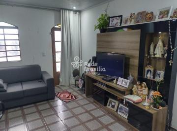 Casa · 250m² · 5 Quartos · 4 Vagas · QNM 7 - Casa com 5 quartos - 1 suíte - 6 banheiros - Ceilândia